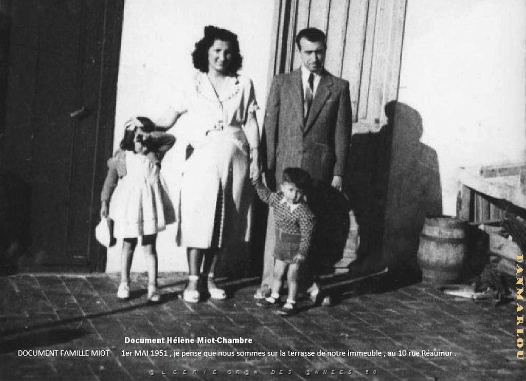 1951 05 01 SUR LA TERRASSE.JPG